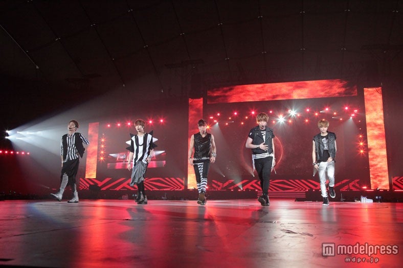 SHINee feat. ル・ハン（EXO）※ミンホ欠席