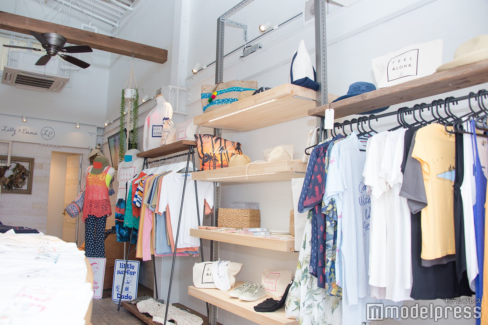 [Lilly & Emma [FEEL ALOHA Cafe] 湘南材木座旗艦店 （C）モデルプレス