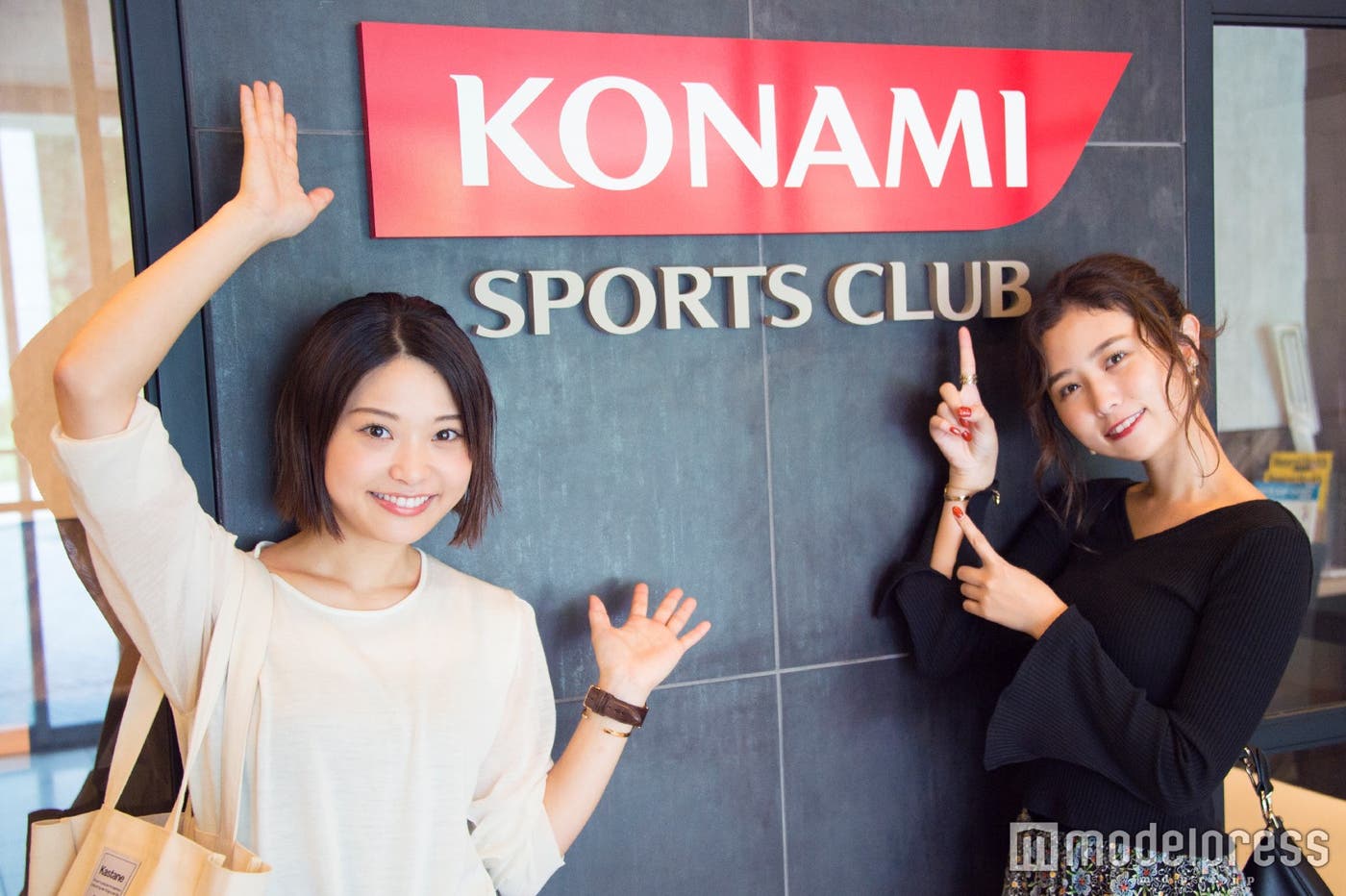 (左)三橋栄香さん、(右)まつきりなさん(C)モデルプレス