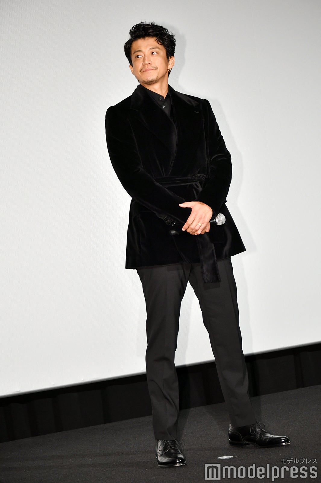 小栗旬（C）モデルプレス