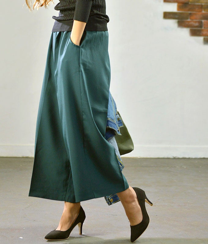 オータムカラーのチノガウチョパンツ「coca」2,690円（税込）／画像提供：coca