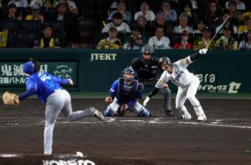 「何やこの元阪神リレーw」DeNA継投策にネット沸く 元阪神3投手がバトンつなぐ「元阪神勢を大事にしてくださって…」