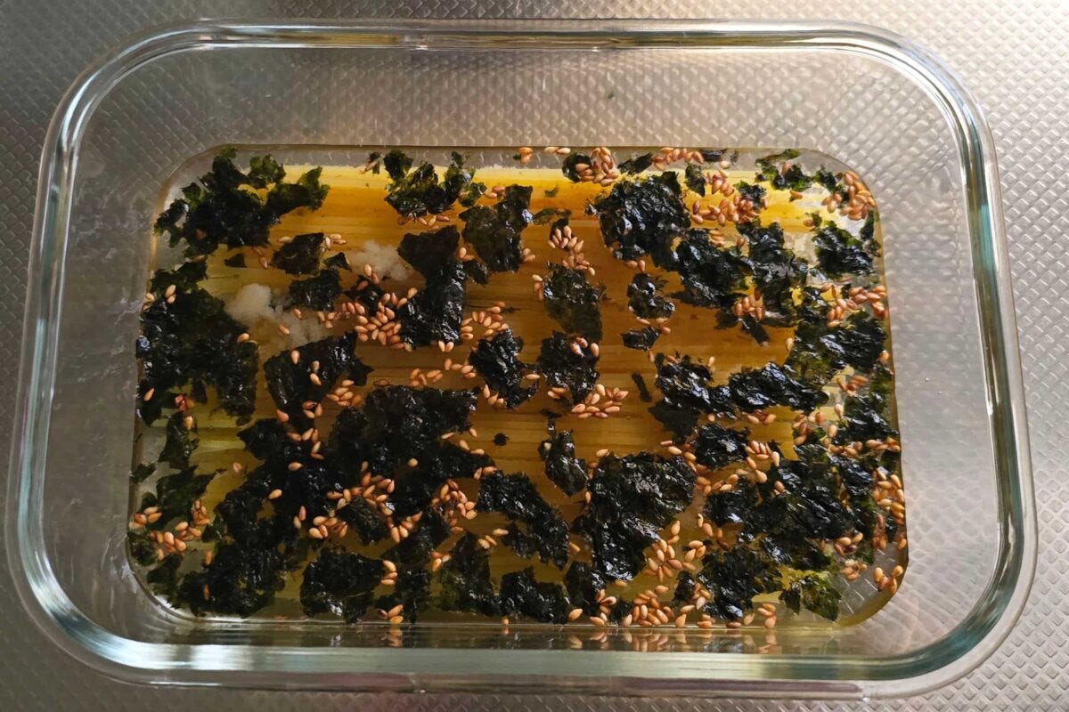 韓国ごまパスタ・水