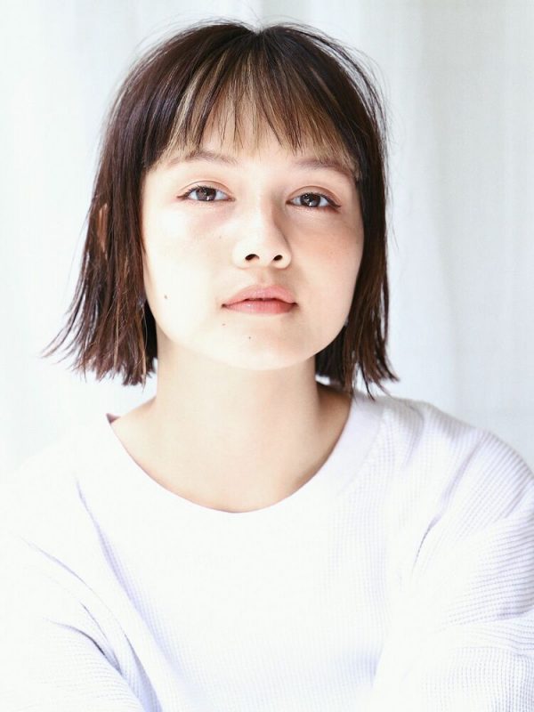 オン眉ショートスタイルまとめ 21 大人にこそ似合うおしゃれな髪型は モデルプレス