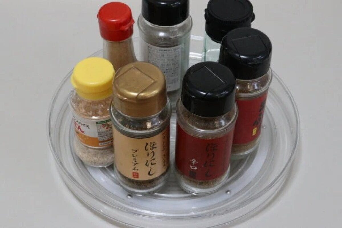 ダイソー　回転台トレイ（24cm×24cm×3.8cm）