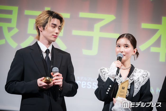 本田響矢、芳根京子(C)モデルプレス