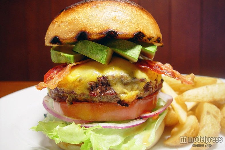 「American House Bar＆Grill」／DXバーガー／画像提供：ボルテックス