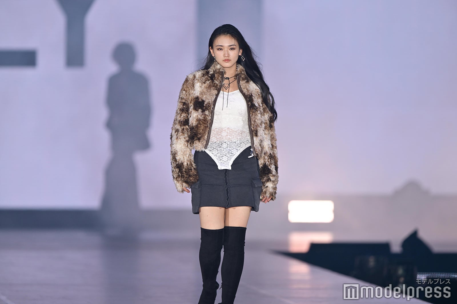 （C）モデルプレス