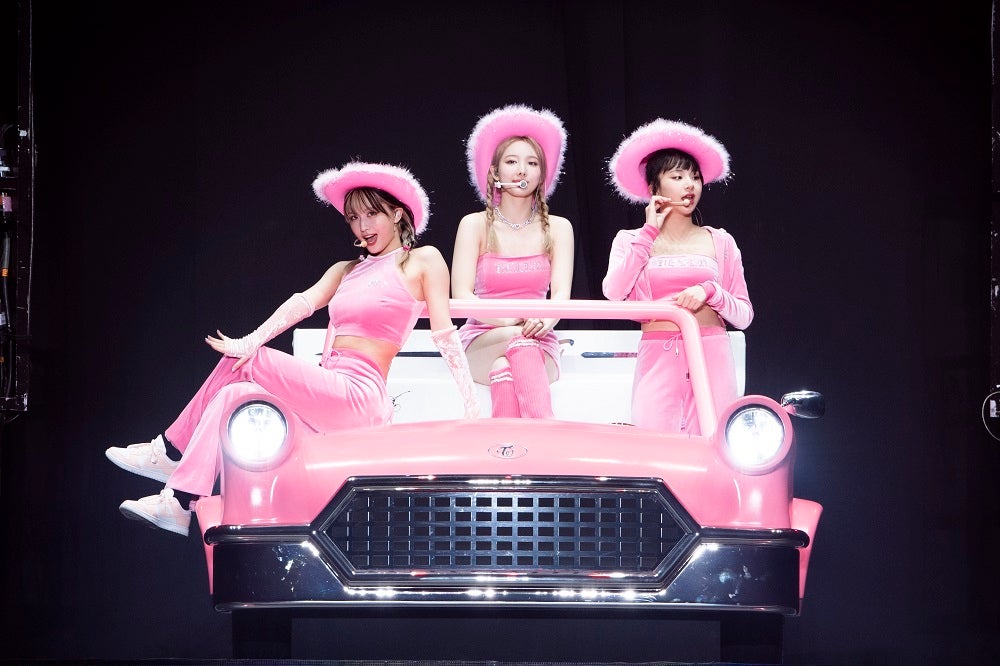 twice パジャマ モモ ピンク ライブ Ⅲ 新品未使用 twice パジャマ