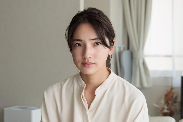 仁村紗和「GO HOME~警視庁身元不明人相談室~」第1話より(C)日本テレビ