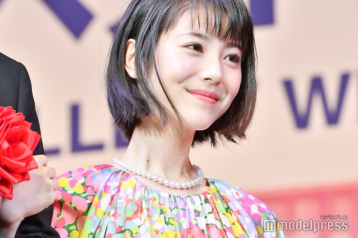 浜辺美波(C)モデルプレス