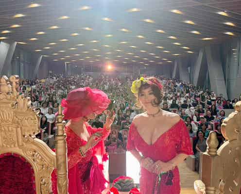 叶姉妹、女子大イベント初出演でファン殺到・数百人の“出待ち”も 神対応で魅了