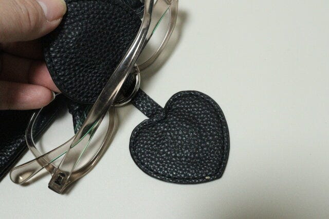 マグネットフック（メガネ、帽子に対応）　使用方法