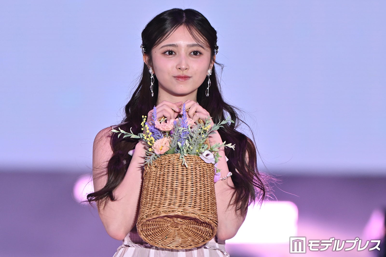 （C）モデルプレス