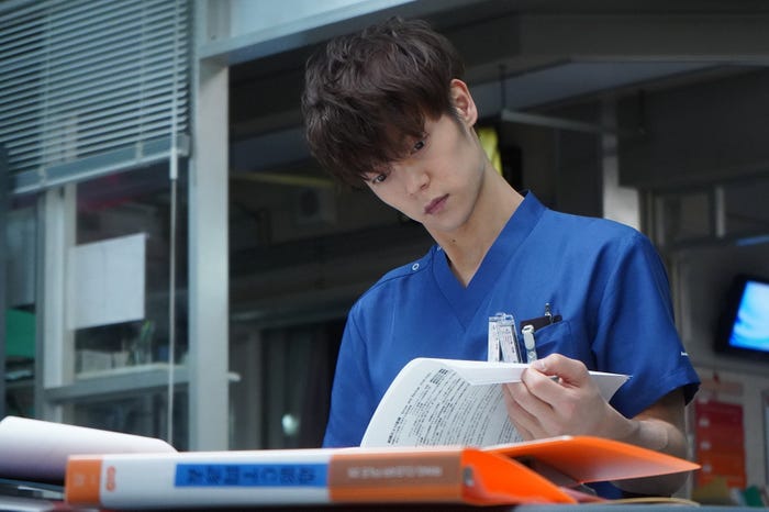 窪田正孝/「ラジエーションハウスⅡ~放射線科の診断レポート~」第4話より(C)フジテレビ