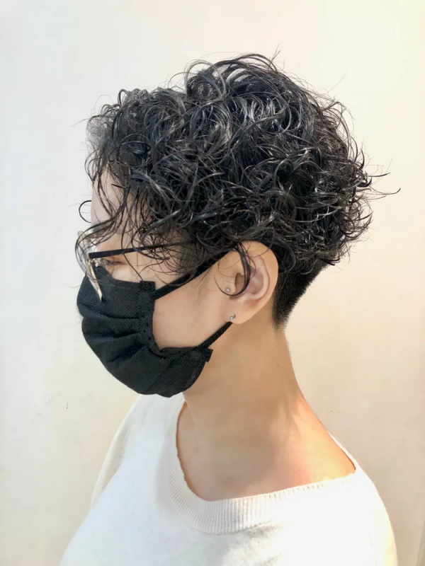 女性に似合う 刈り上げマッシュ カタログ クールなハンサムショートはこちら モデルプレス