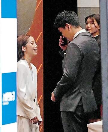 りくりゅうペア 着席と同時に涙腺崩壊の木原龍一 舞台裏ですでに「涙ぐんで」日本スケート連盟が秘蔵ショット公開