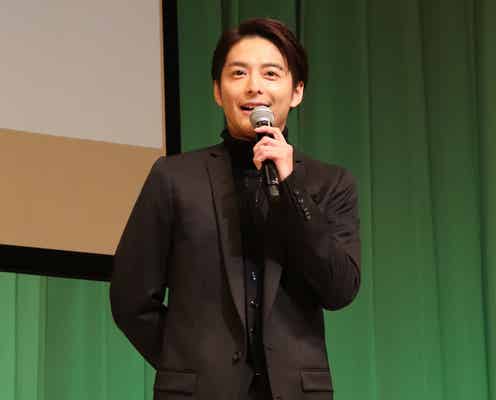 小池徹平、サプライズ登場で新成人へエール 父になっての変化を語る