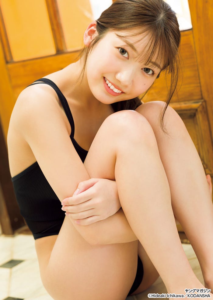 謎の女“X”(C)Hideaki Ichikawa/KODANSHA