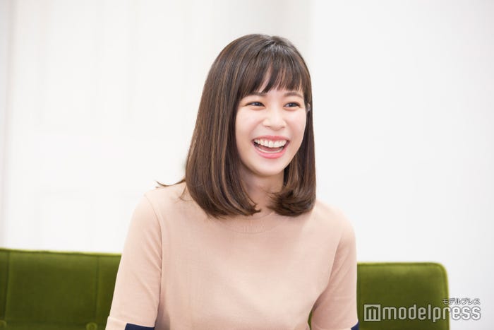 鈴木唯アナウンサー(C)モデルプレス