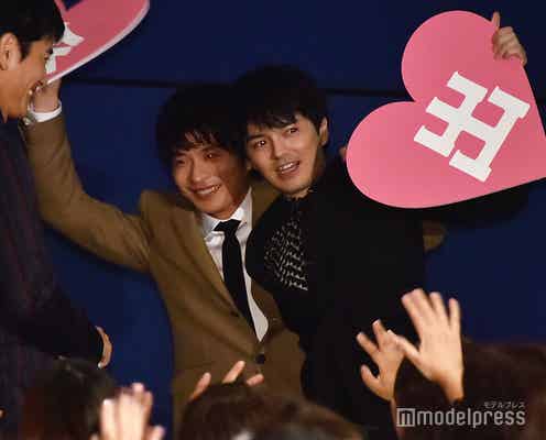 “座長”田中圭、最後の「おっさんずラブ」キャスト集結を噛みしめ挨拶 林遣都と肩組み立ち去る
