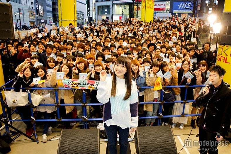 miwa、サプライズライブで渋谷騒然 ファン感涙のパフォーマンス