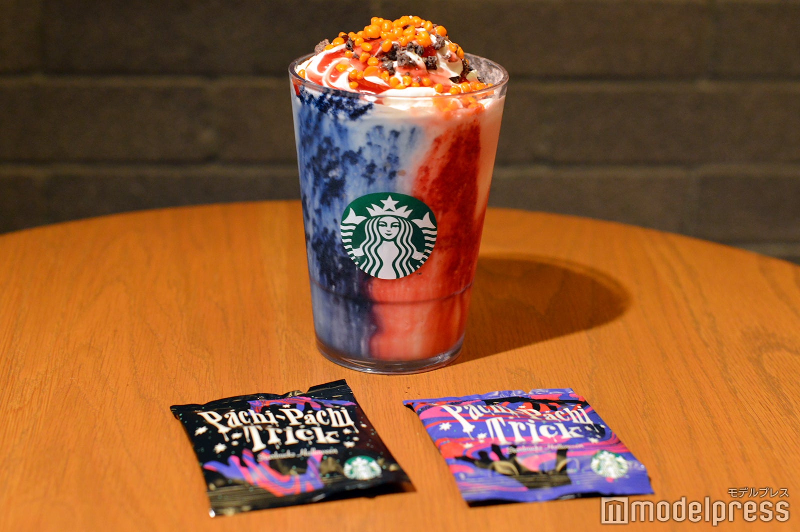 パチパチ メラ メーラ フラペチーノ（C）モデルプレス