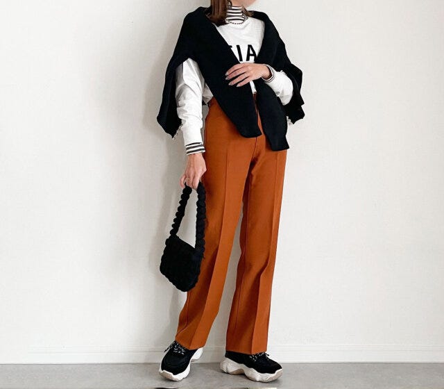 無印良品　ストレッチフライス編みハイネック長袖Ｔシャツ　コーデ　オレンジ