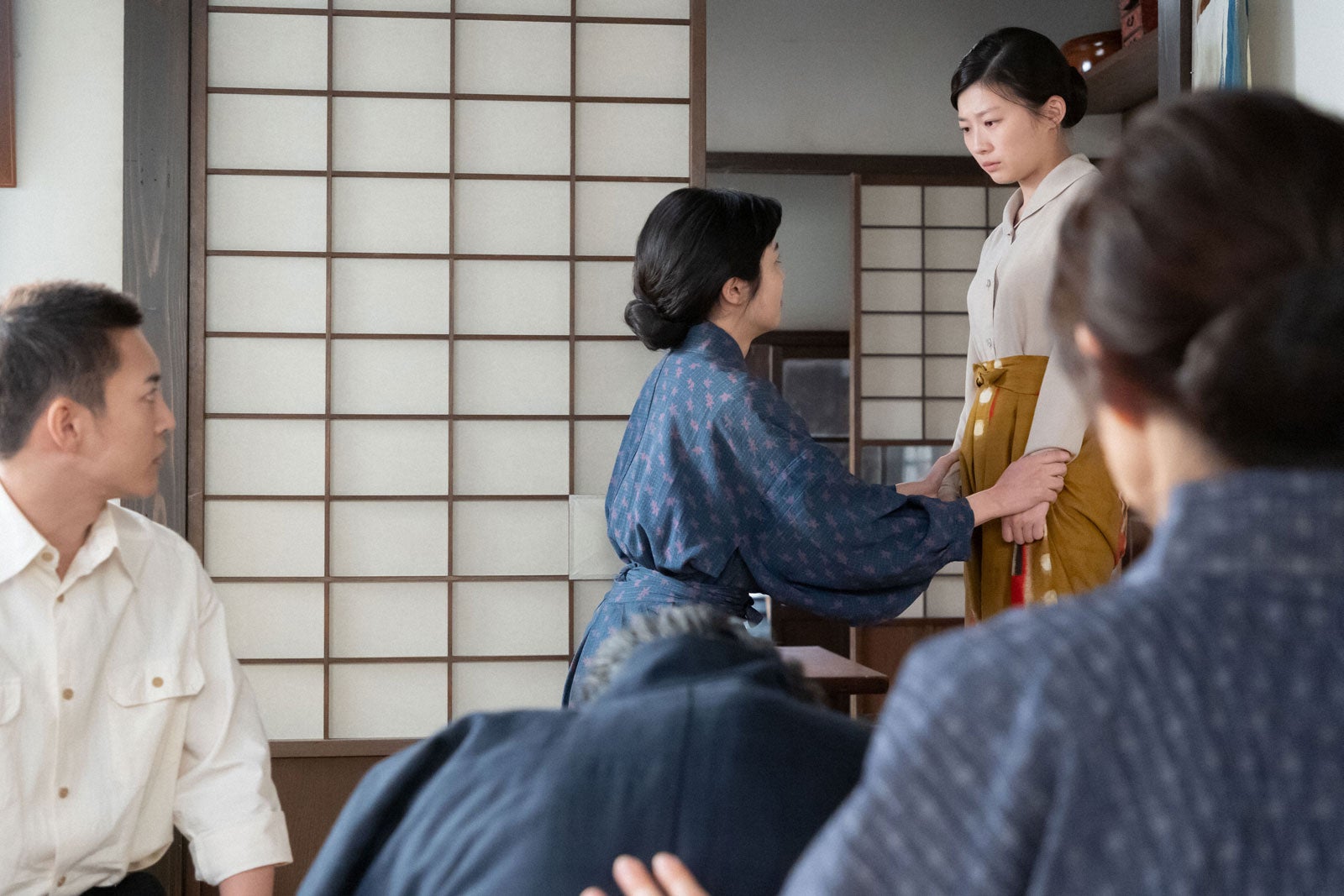 三山凌輝、森田望智、伊藤沙莉「虎に翼」第43話（C）NHK