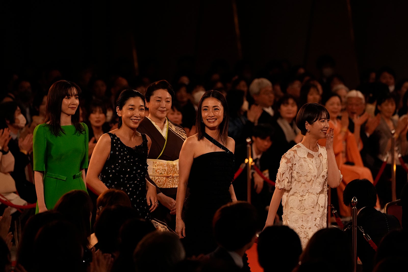 永野芽郁、安藤サクラ、松坂慶子、上戸彩、浜辺美波（C）日本アカデミー賞協会