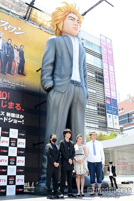 (左から)ざわちん、綾野剛、沢尻エリカ、鈴木おさむ