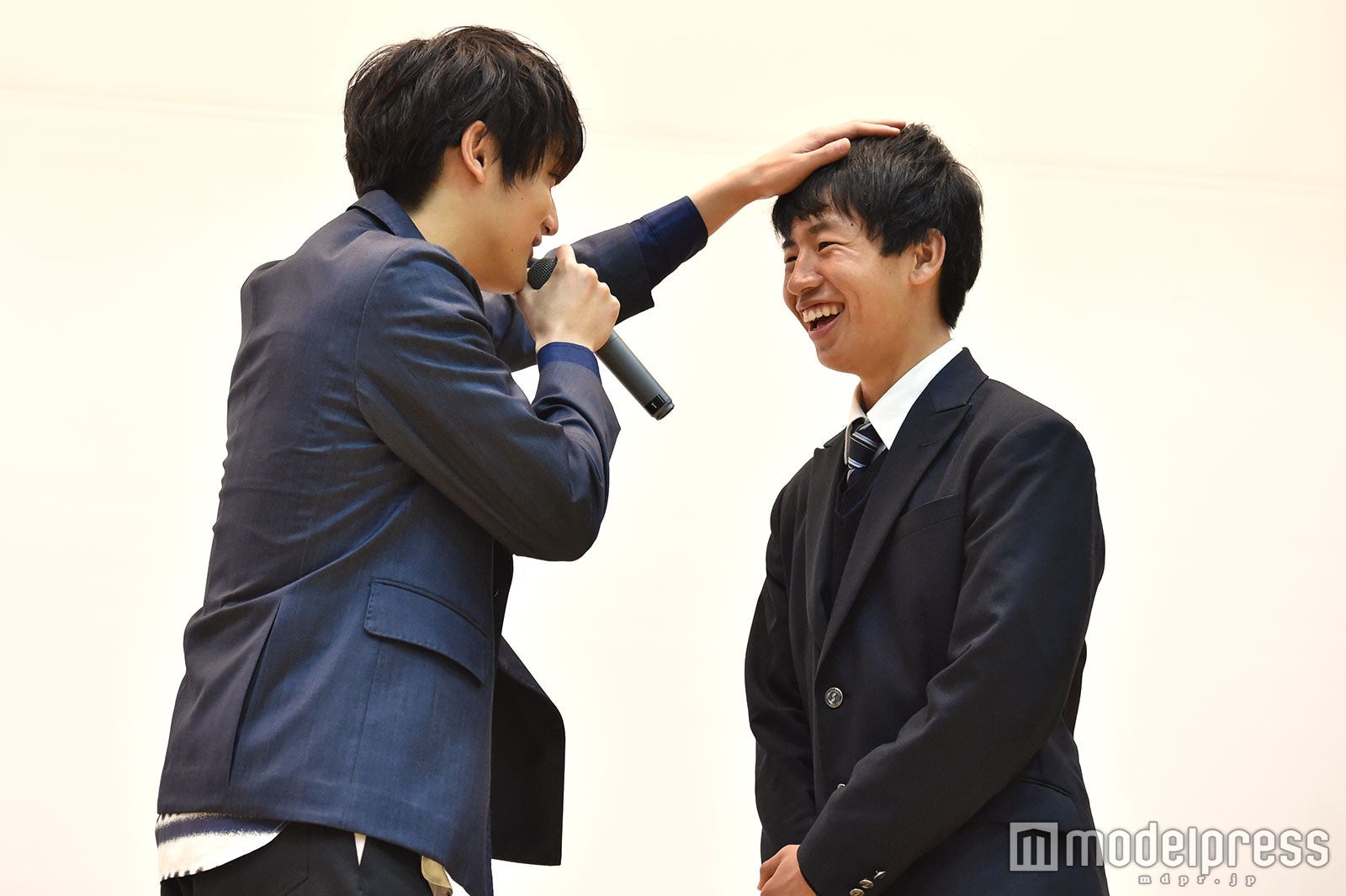 （左）中川大志（C）モデルプレス