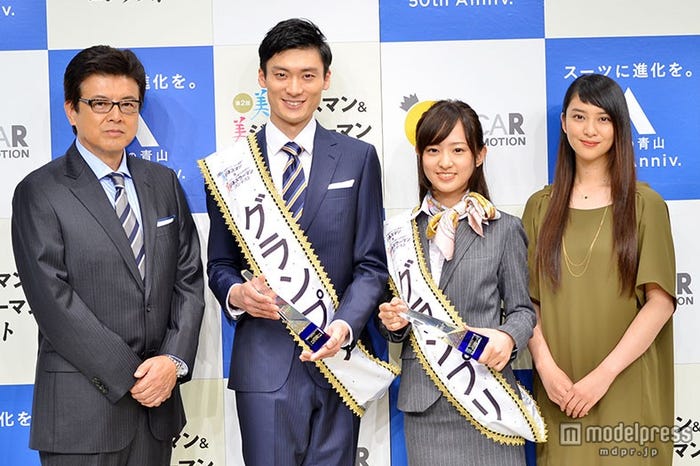 (左から)三浦友和、山本学さん、千田絵民さん、武井咲