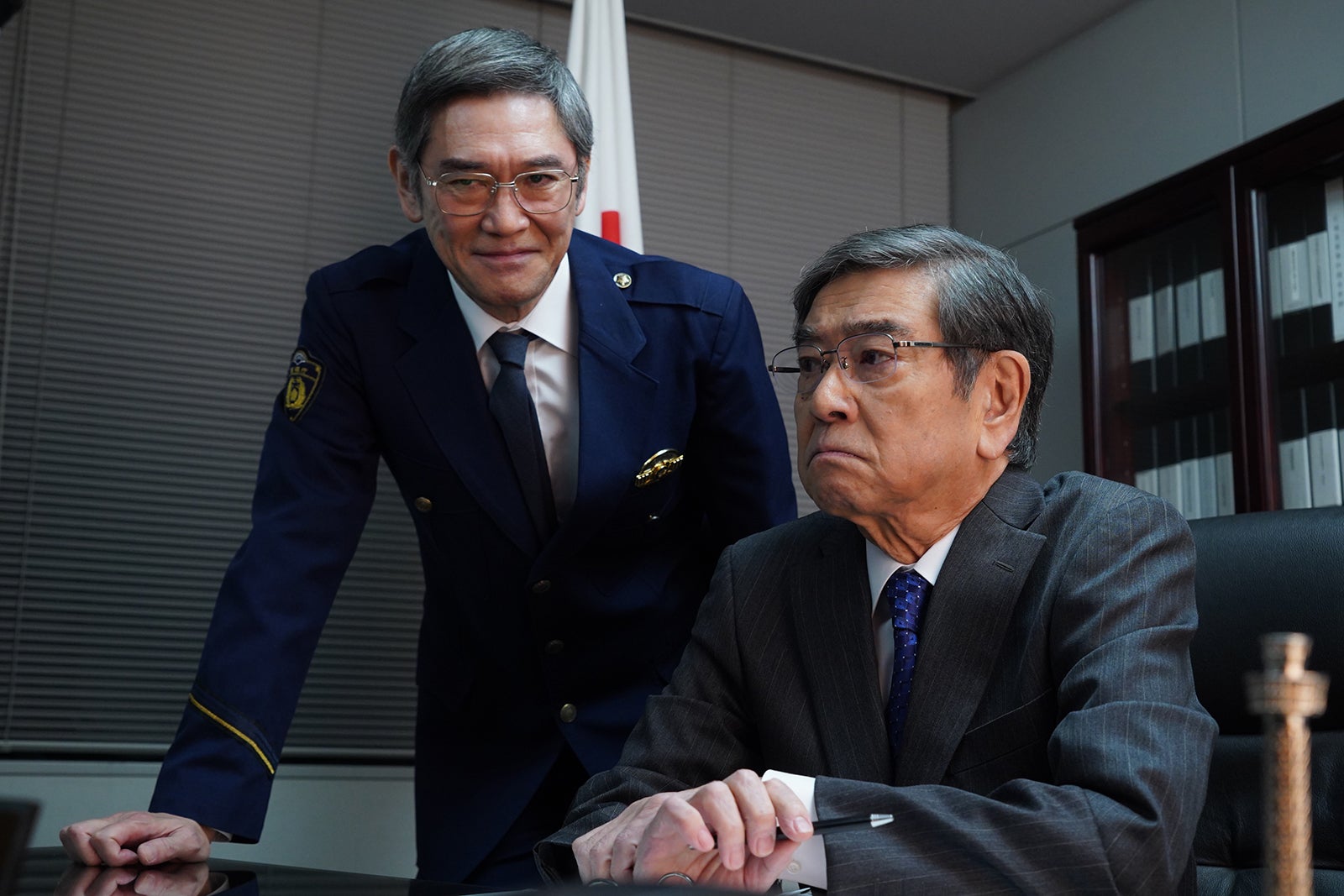 杉本哲太、石坂浩二「相棒season22」最終回SPより（C）テレビ朝日