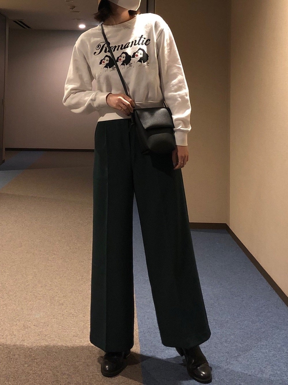 ZARA　ブーツ　画像　コーデ　黒ブーツ　ワイドパンツ