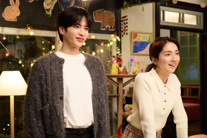 志尊淳、仁村紗和「10回切って倒れない木はない」第2話(C)日本テレビ