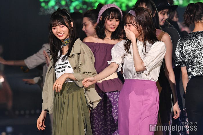 齋藤飛鳥、山下美月/フィナーレ(C)モデルプレス