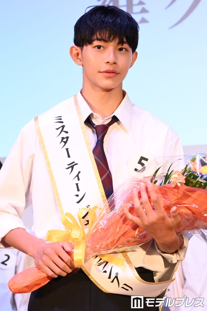鈴木康聖(C)モデルプレス
