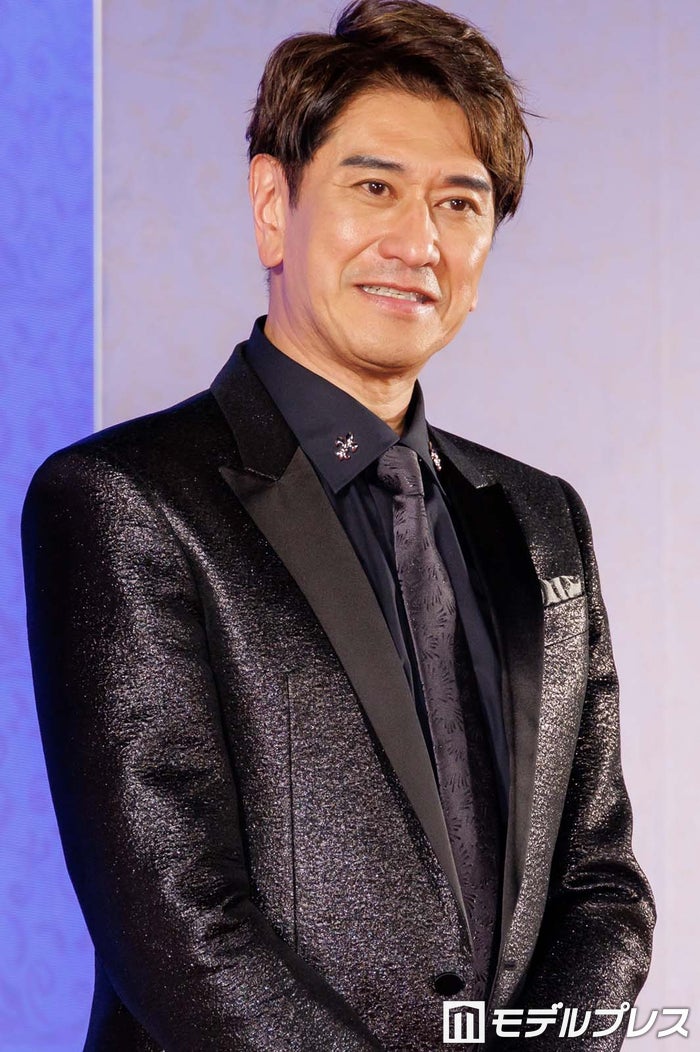 再婚発表の川崎麻世、美人妻が顔出し 互いの呼び名・元妻カイヤについても言及