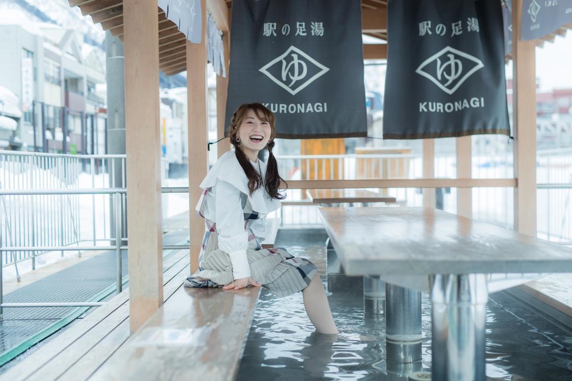 宇奈月温泉駅には改札内外から利用できる足湯もあります／提供画像