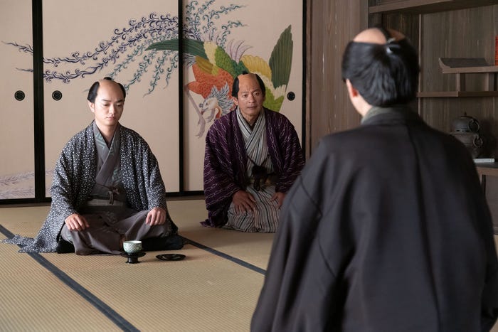 染谷将太、益子卓郎「べらぼう~蔦重栄華乃夢噺~」(C)NHK