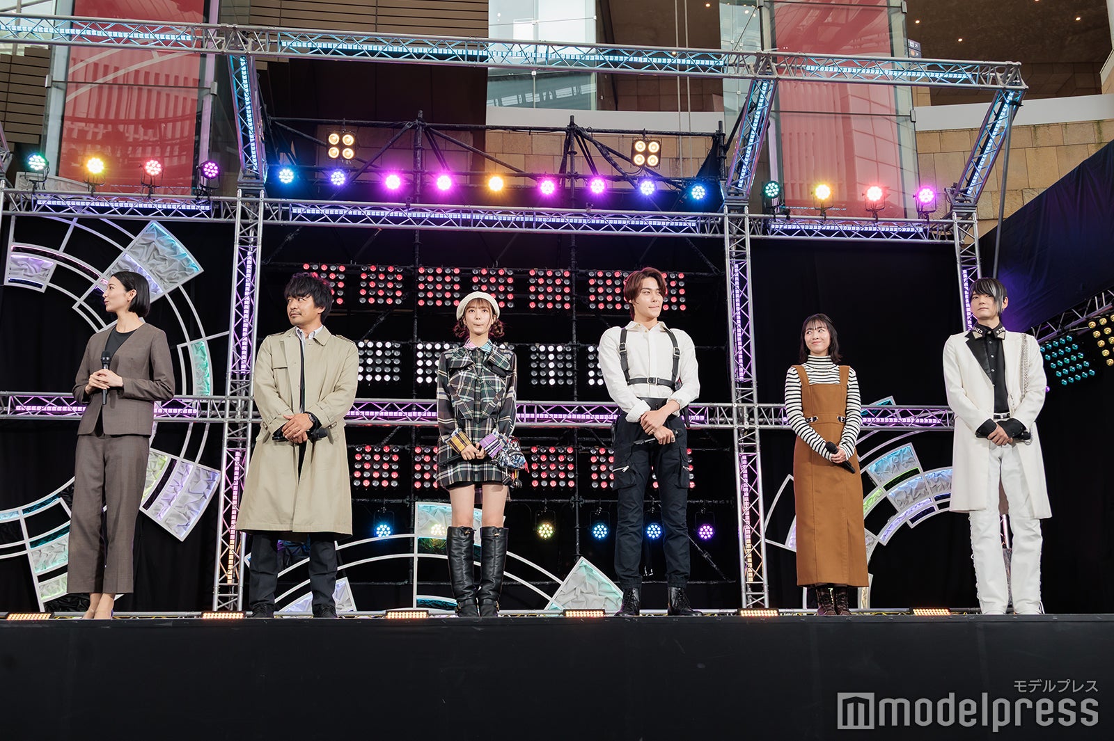 小貫莉奈、三嶋健太、堀口真帆、今井竜太郎、八木美樹、古川雄輝（C）モデルプレス