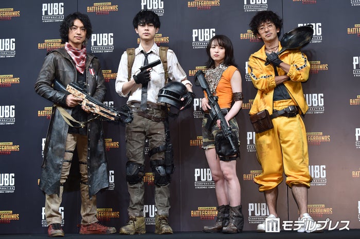 清野菜名 露出が多い 大胆衣装に照れ 成田凌 斎藤工らと共演 モデルプレス