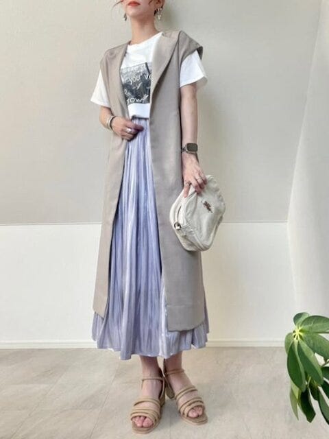 ベスト　コーデ　夏