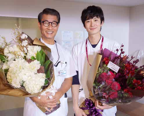 岡田将生、涙腺崩壊 中井貴一と「ザ・トラベルナース」感無量のクランクアップ「後悔はありません」