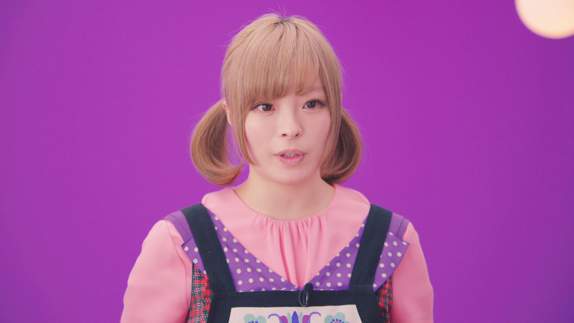 （左から）平野レミ、きゃりーぱみゅぱみゅ（提供画像）