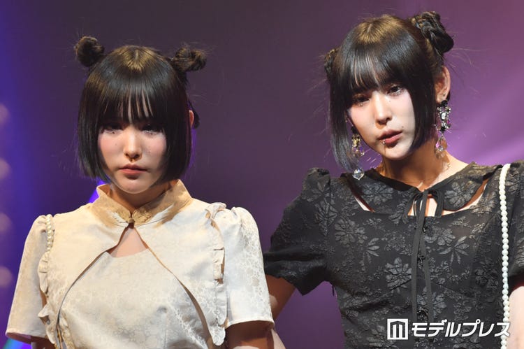 Larme オーディションで受賞 双子モデル 猫 兎 お揃いヘア コーデで圧巻オーラ Fashion Leaders 22 モデルプレス Larme オーディションで受賞 双子モデル 猫 兎 お揃いヘア コーデで圧巻オーラ Fashion Leaders 22 モデルプレス