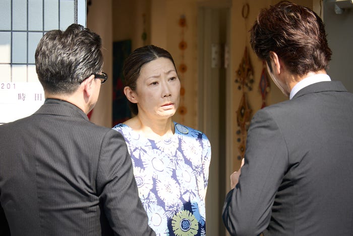 峯村リエら「緊急取調室」第1話(C)テレビ朝日