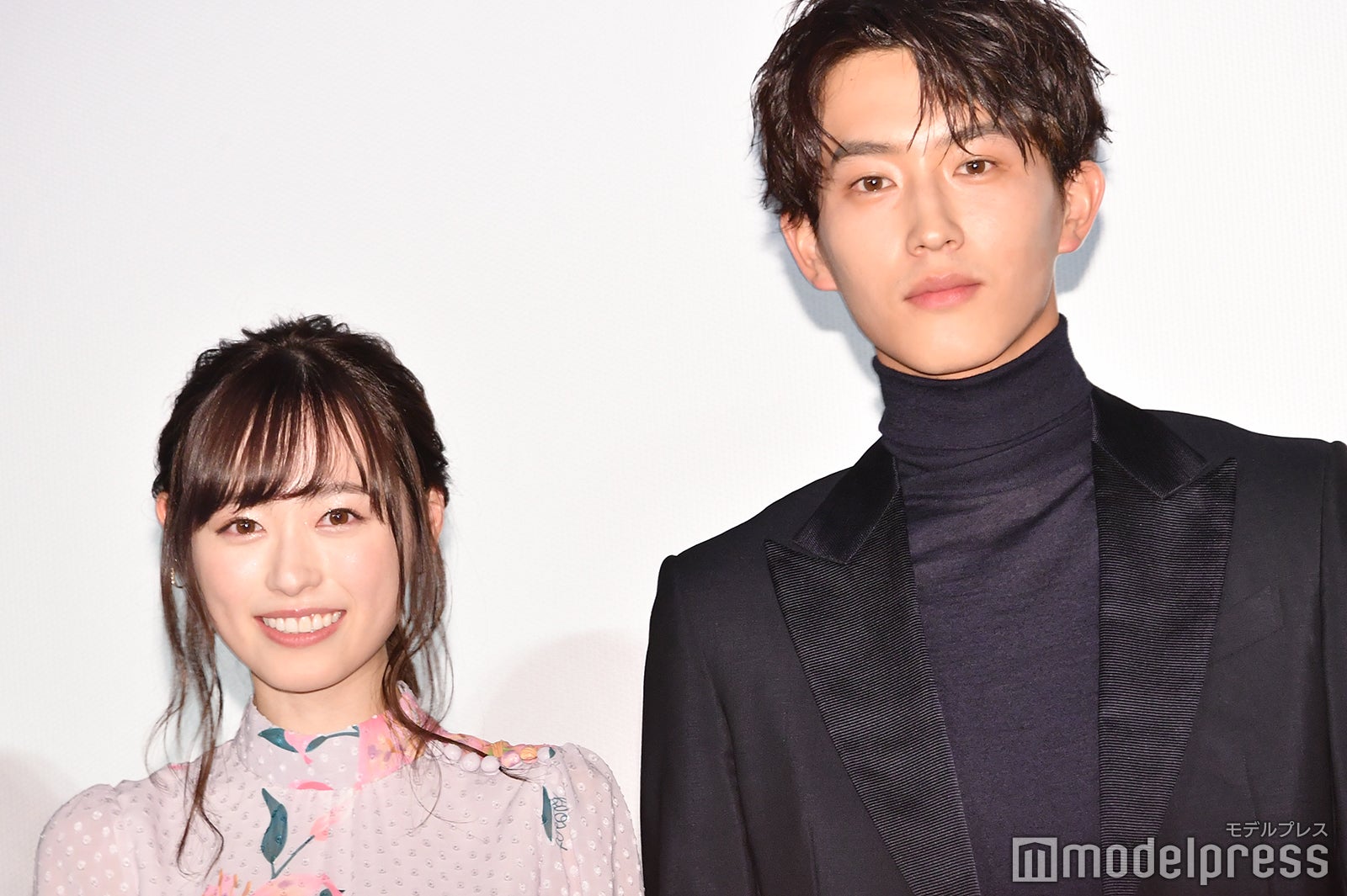 福原遥、杉野遥亮 （C）モデルプレス