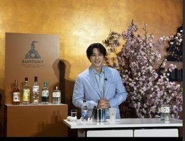 町田啓太「旬っていいですね」 入学式で桜撮る学生に感動「その姿がもう幸せ」